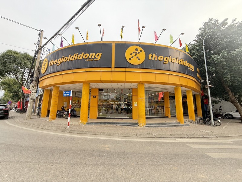 Siêu thị điện máy xanh tại Thế giới di động 2 Núi Đôi (ngay ngã 4 thị trấn Sóc Sơn), Xã Sóc Sơn, Thành phố Hà Nội, Việt Nam